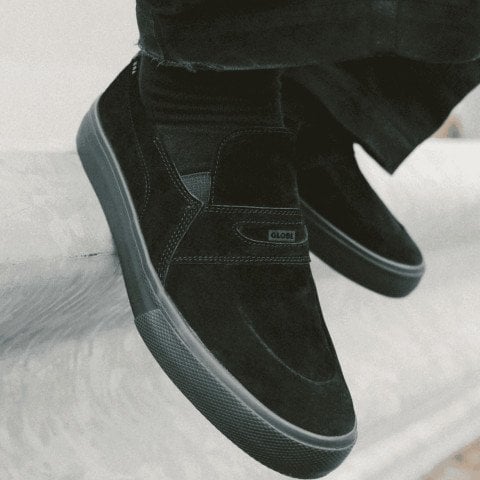 Skate Shoes Globe Liaizon - Black Suede